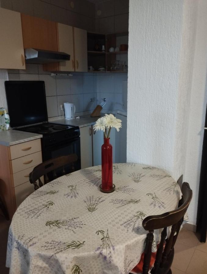 אומיסאליי Apartments Vila Lavanda מראה חיצוני תמונה