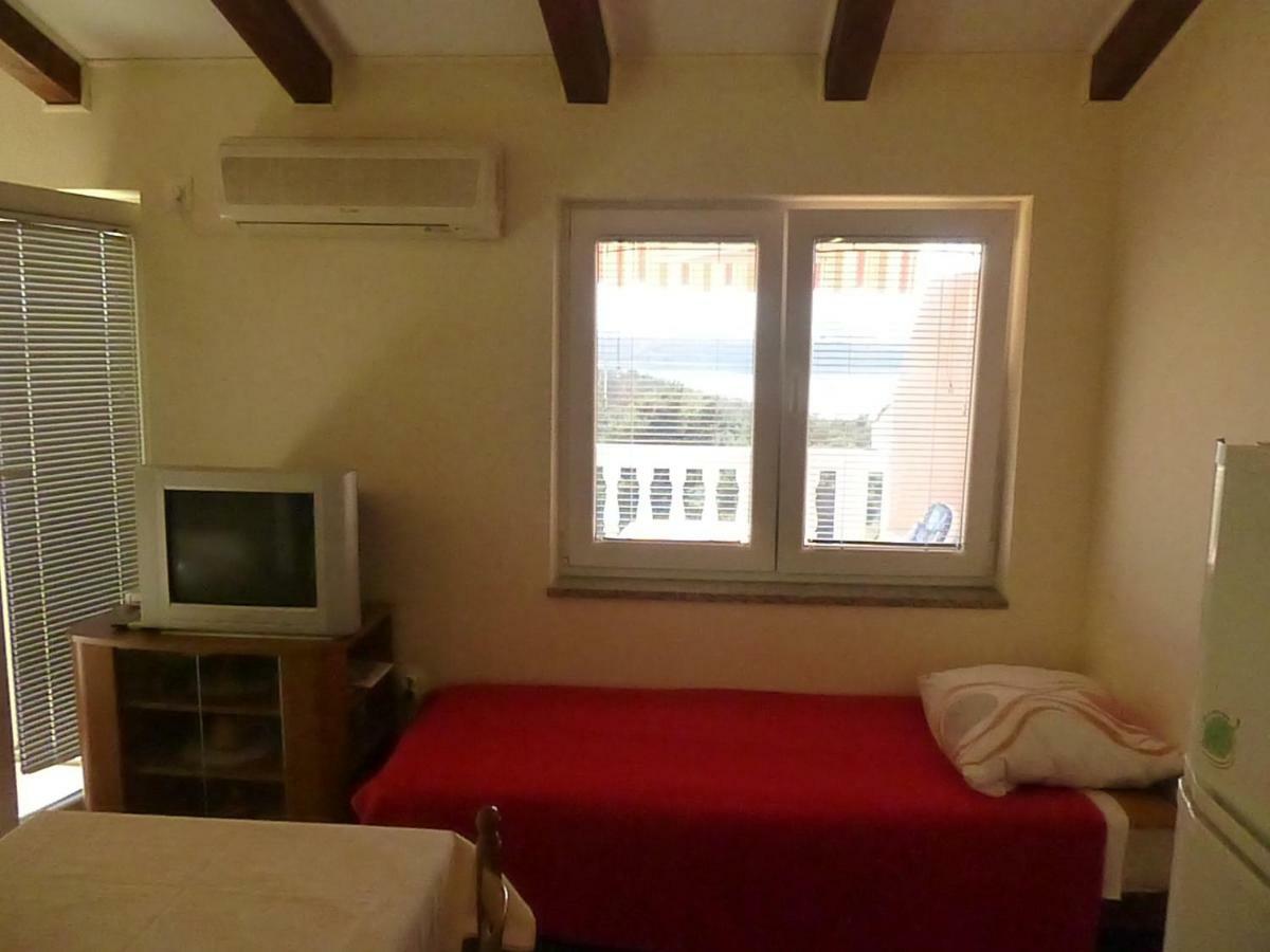 אומיסאליי Apartments Vila Lavanda מראה חיצוני תמונה