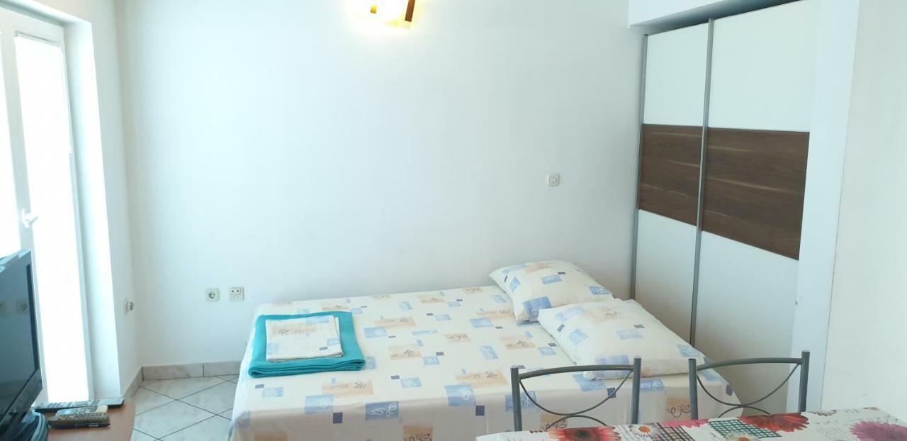 אומיסאליי Apartments Vila Lavanda מראה חיצוני תמונה