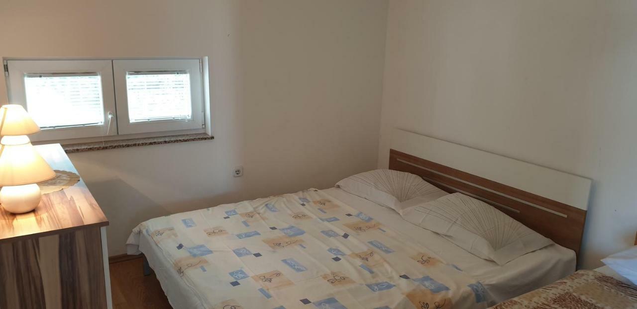 אומיסאליי Apartments Vila Lavanda מראה חיצוני תמונה
