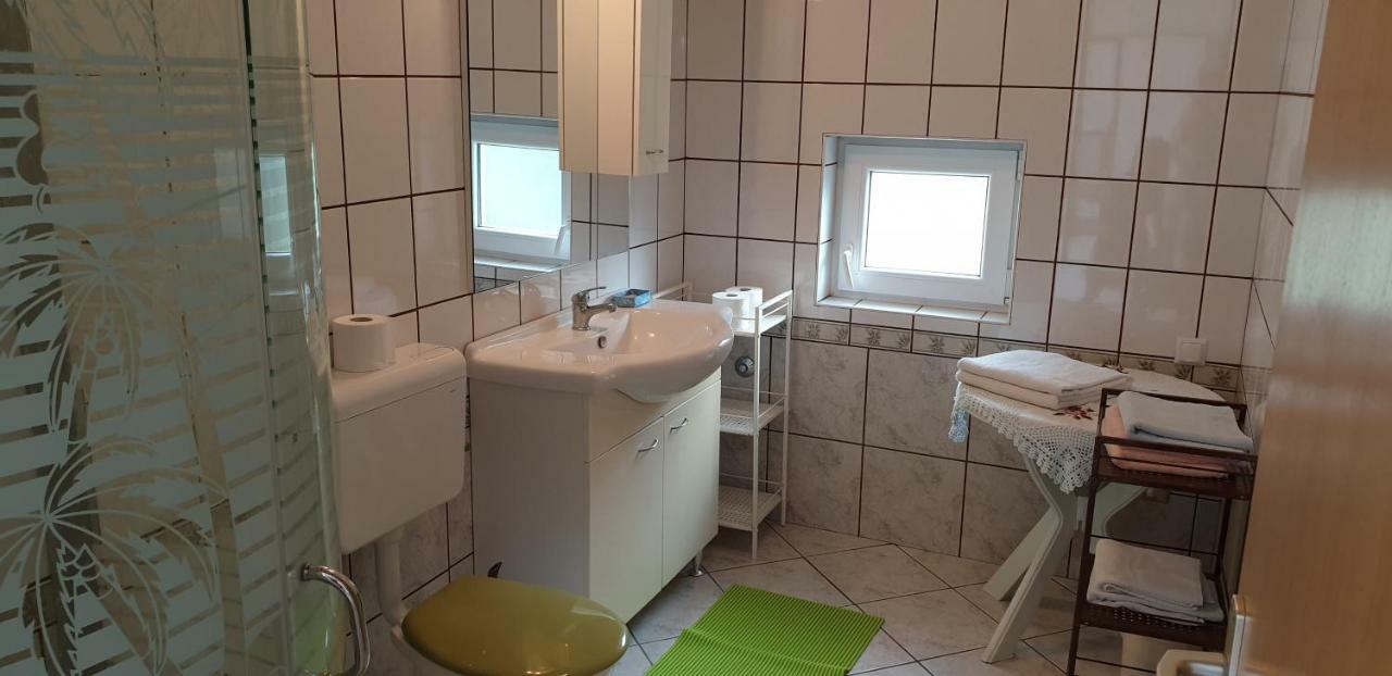 אומיסאליי Apartments Vila Lavanda מראה חיצוני תמונה